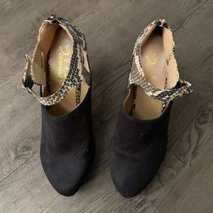 Tijuanli Faux Suede / Snake Bootie Heels Size 38